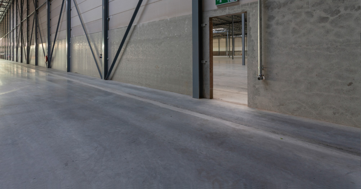 Beton - szlifowanie za pomocą maszyn podłogi betonowej w Katowicach
